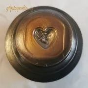 Ερωτάκι - Θεός έρωτας με τρίαινα σε δελφίνι σε καρδούλα σφυρήλατη mm 14