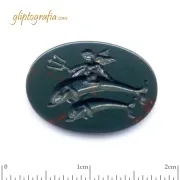 Γλυπτογραφία σφραγιδόλιθος Eρωτάκι με τρίαινα και δελφίνια Γλυπτογραφία σφραγιδόλιθος Eρωτάκι με τρίαινα και δελφίνια